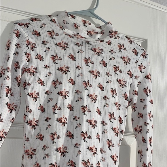 ✨Rue21 long sleeve shirt✨ - Picture 3 of 3